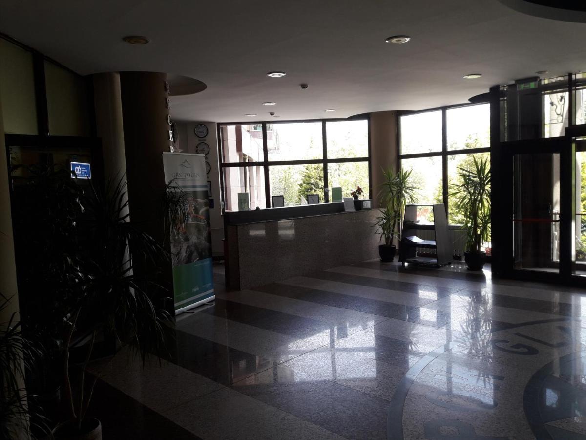 Flora Hotel Studioボロヴェッツ エクステリア 写真